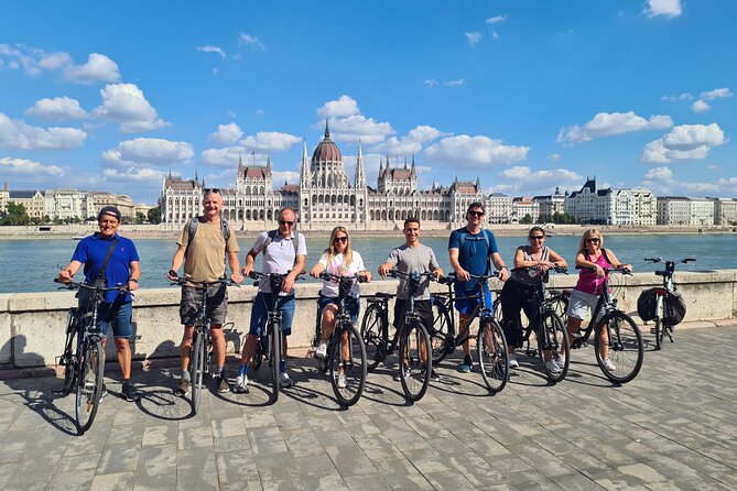 Budapest Highlights Bike Tour with a local guide - Finishing at Castle Garden