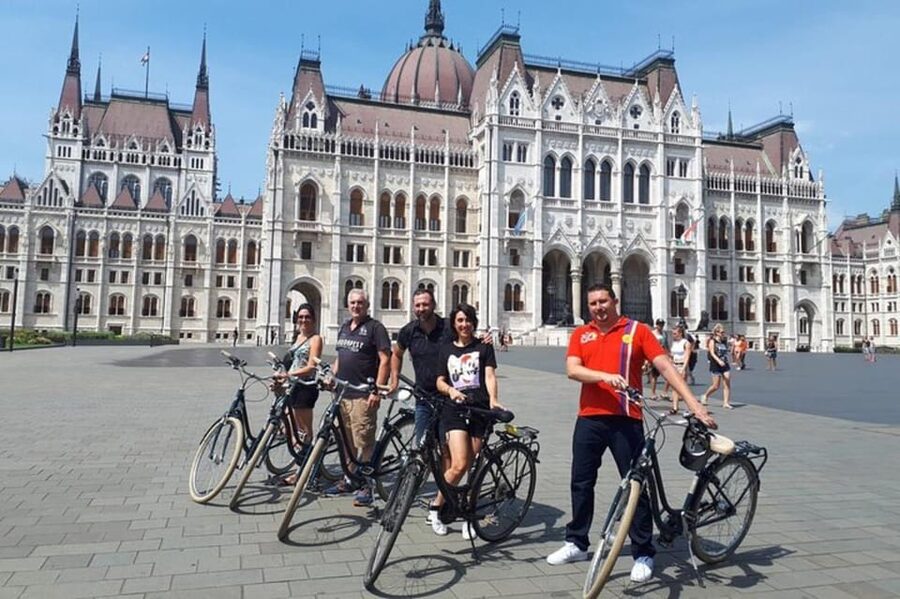 Budapest : Highlights & Hidden Gems Walking Tour - Why this three-hour route works for a first look