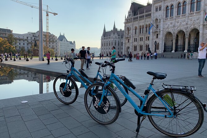 Budapest Highlights Private E-bike Tour - Vajdahunyad Castle and Széchenyi Baths