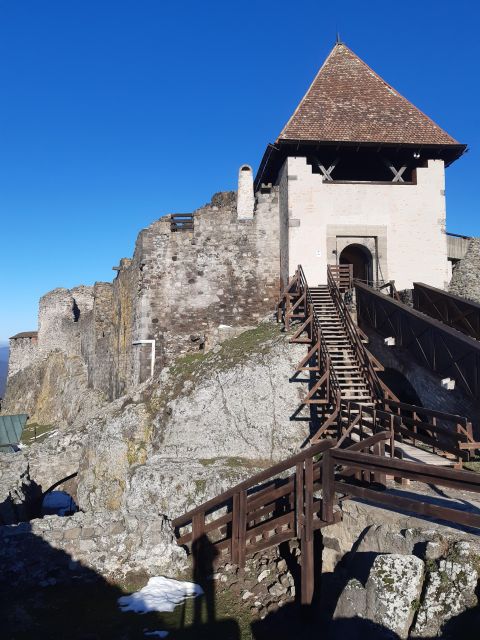 Budapest Hike to Visegrád Castle w or wo Sauna/Danube beach - What to pack for the seven-hour day