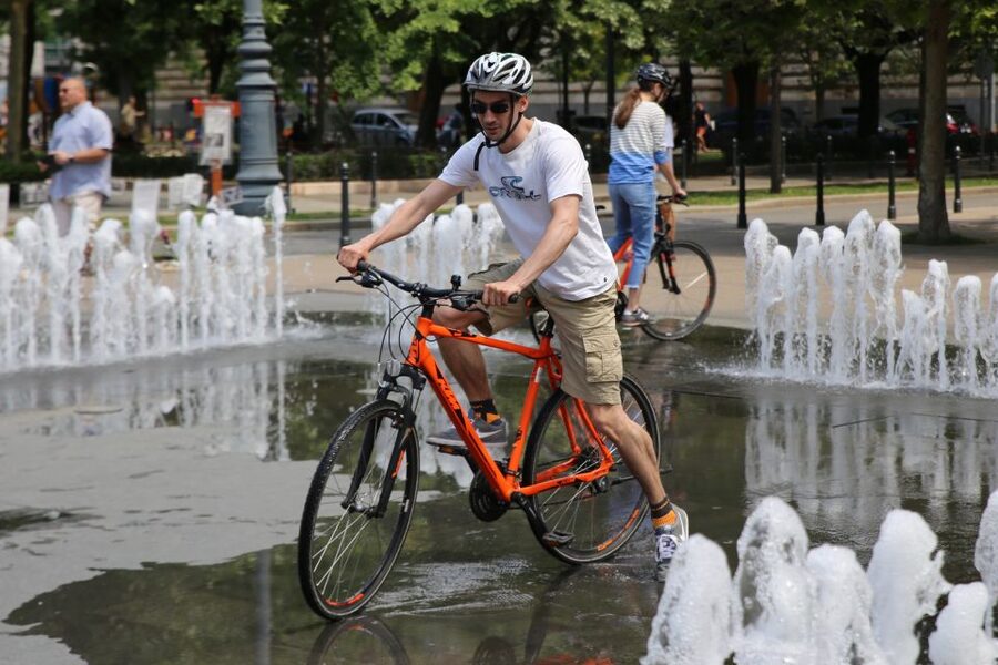 Budapest: Historic Downtown Bicycle Ride with Scenic Views - Key points to know before you ride