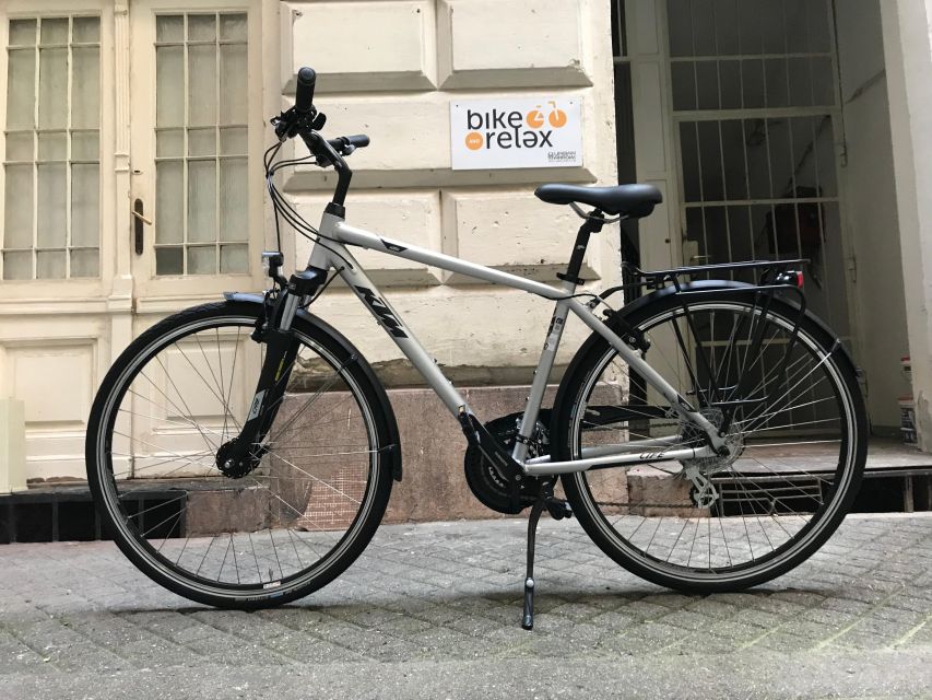 Budapest: Historic Downtown Bicycle Ride with Scenic Views - Opera, Basilica, and Liberty Square