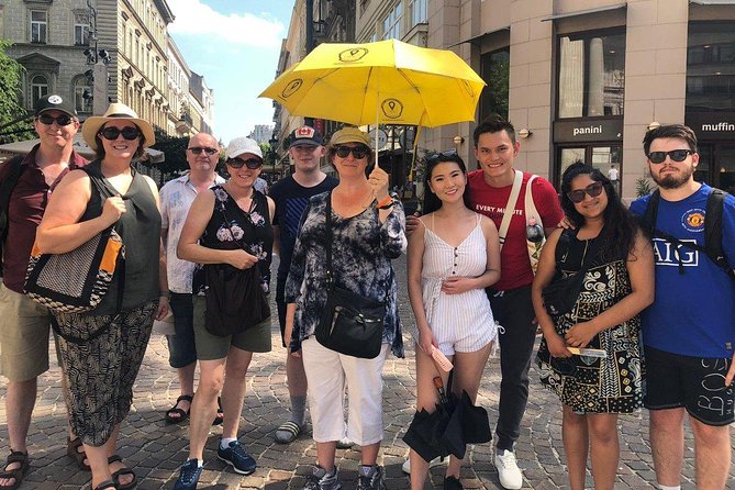 Budapest Historical Sightseeing - Free Walking Tour - From Elizabeth Square to the old Astoria
