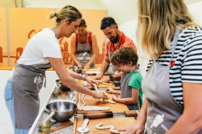 Budapest: Hungarian Chimney Cake Workshop in the City Center - The one-hour workshop, step by step