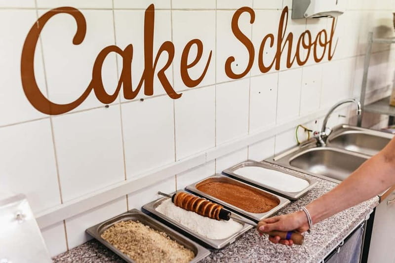 Budapest: Hungarian Chimney Cake Workshop in the City Center - Who will enjoy this most?