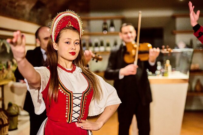 Budapest: Hungarian Folklore Dance Performance & Concert Ticket - Practical timing for your Budapest evening