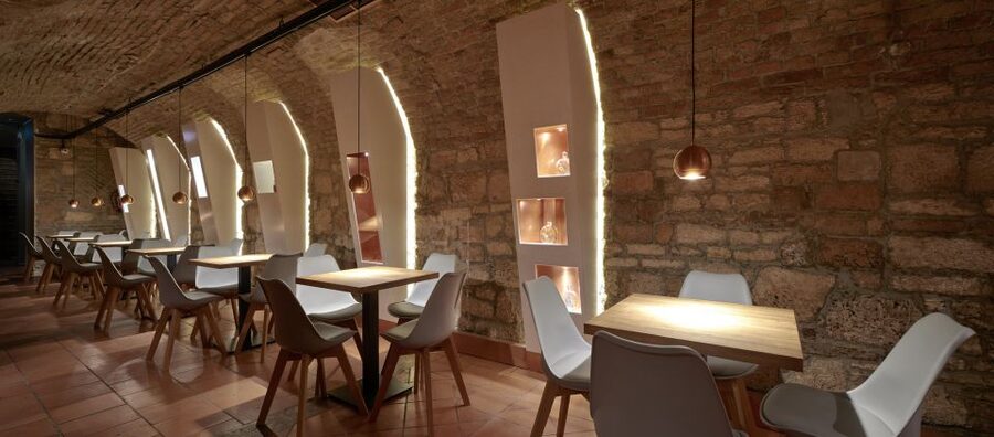 Budapest: Hungarian Wine & Food Tasting Experience - Key points at a glance