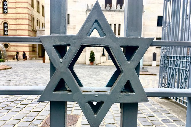 Budapest Jewish Heritage: Synagogues, Shoes, Secrets & Flódni - Kazinczy Street Synagogue and Orthodox Budapest