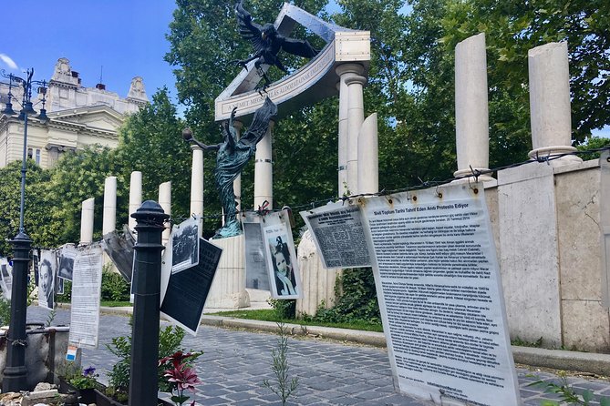 Budapest Jewish Heritage: Synagogues, Shoes, Secrets & Flódni - Raoul Wallenberg, the Tree of Life, and extra context
