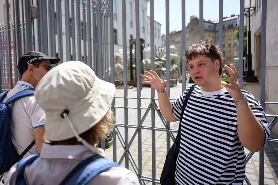 Budapest: Jewish History with Local Guide & Synagogue Ticket - What the $34 price really covers
