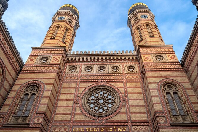 Budapest (Jewish Quarter) Scavenger Hunt and Self-Guided Tour - Gozsdu Udvar and the pleasure of looking around