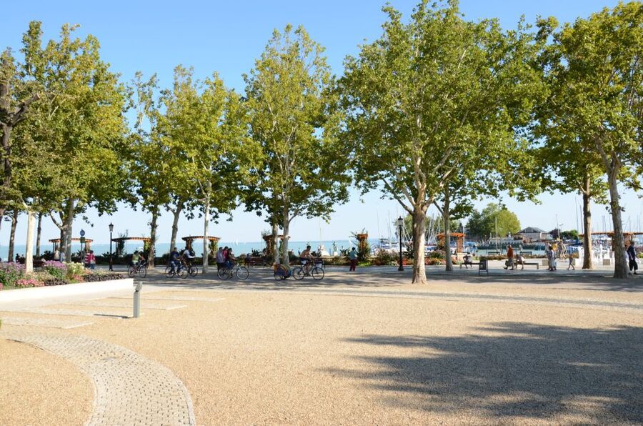 Budapest: Lake Balaton and Herend Full-Day Private Tour - What to budget and what to bring