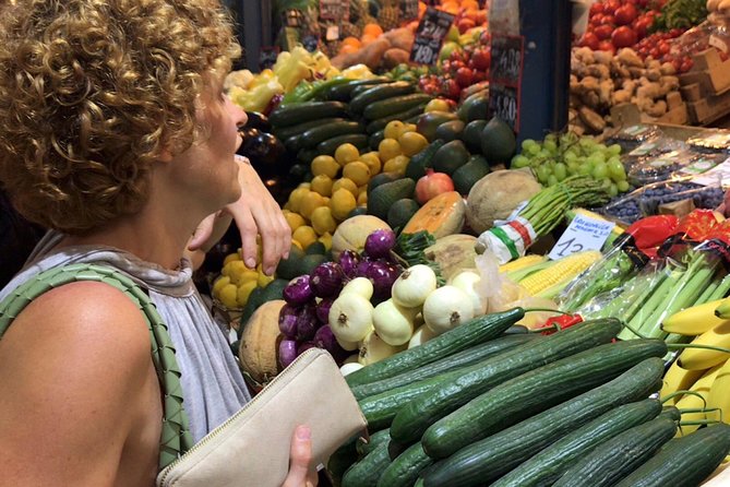 Budapest Market Tour & Home Cooking Class with local Chef & Guide - Starting with paprika at Central Market Hall