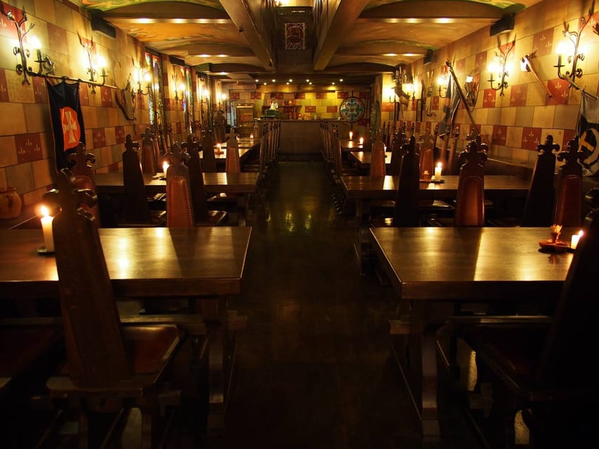 Budapest: Medieval Dinner Show with Drinks - Food, service, and the practical dining experience