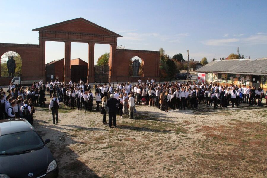 Budapest: Memento Park and Icons of Communism Guided Tour - Meeting at Batthyány Square beside the Danube