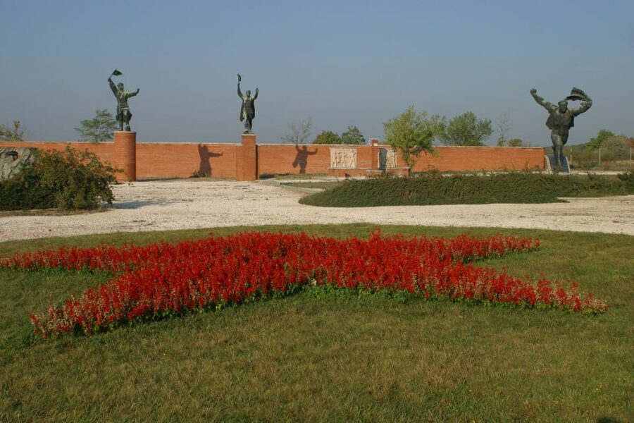 Budapest: Memento Park Ticket - The statues that once filled Budapest’s streets