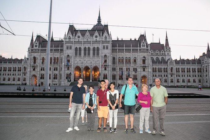 Budapest: Night Walking Tour with Danube River Cruise - St. Stephen’s Basilica and the Heart of Pest
