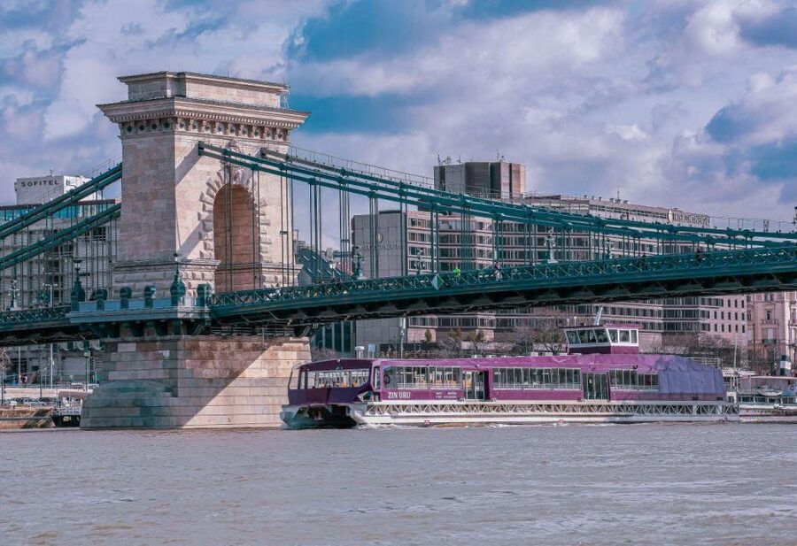Budapest: Nighttime or Daytime Sightseeing Cruise - Is the $14 price good value?