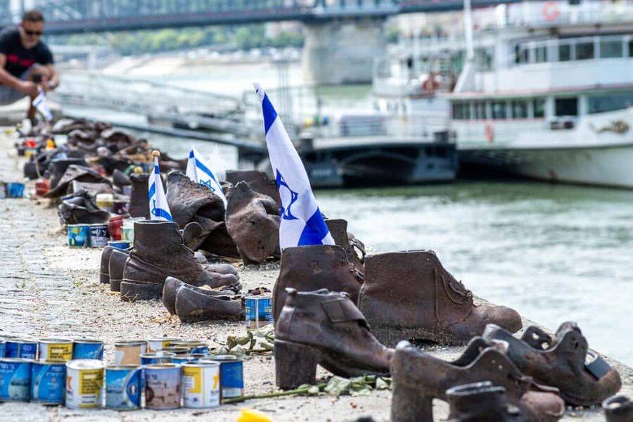 Budapest Old Jewish Quarter History Private Walking Tour - Klauzál tér and the everyday quarter