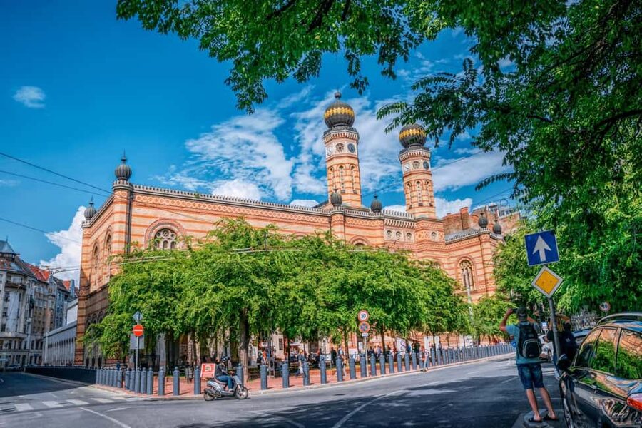 Budapest Old Jewish Quarter History Private Walking Tour - Is $150 per person fair?