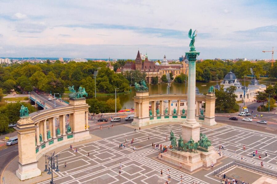 Budapest Old Town and Top Attractions Private Walking Tour - What the private format is really worth