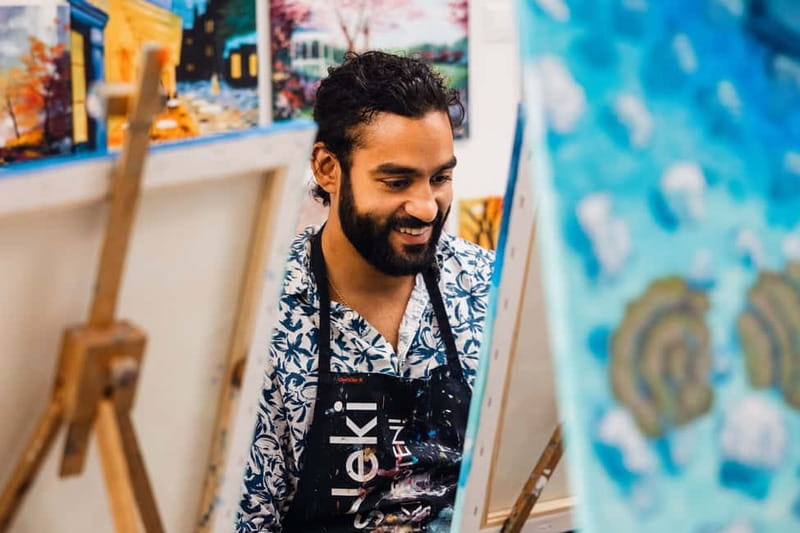 Budapest: Paint and sip experience - How the 2.5-hour painting class works
