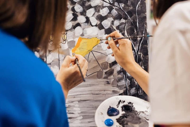Budapest: Paint and sip experience - Timing, drinks, and practical comfort