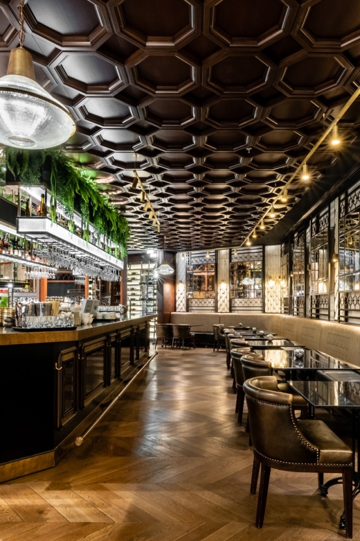 Budapest: Párisi Passage Restaurant 3-Course Menu - Drinks, coffee, and the pálinka keepsake