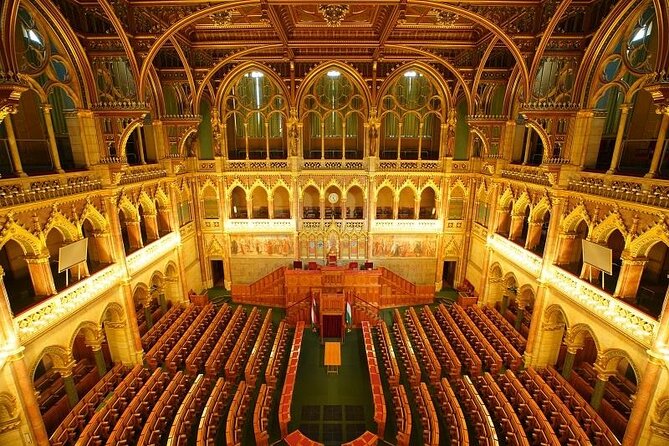 Budapest Parliament Audio Guide Tour with Danube Cruise - Choosing Your Seat for Better Night Photos