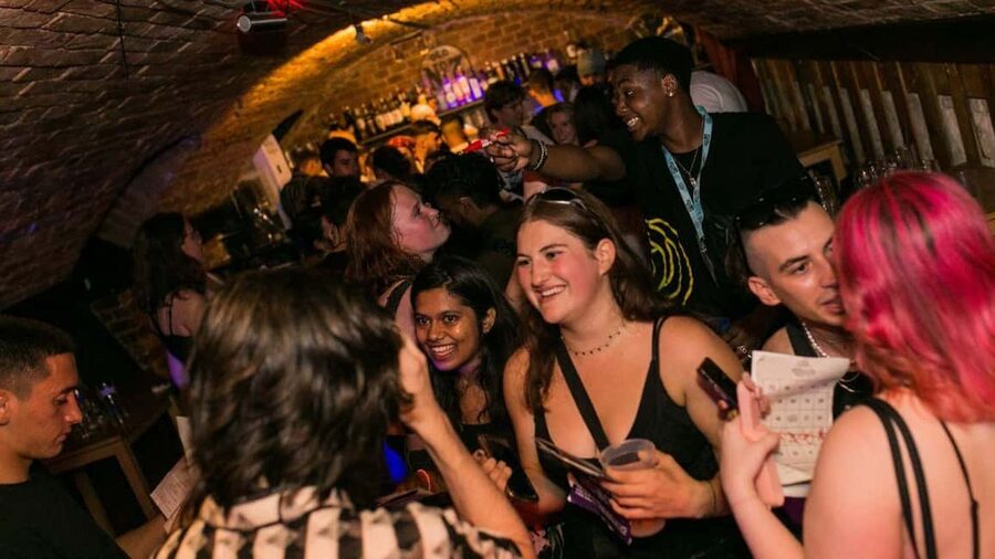 Budapest: Party District Bar-Hop with 2hr Unlimited Drinks - Picking the right drink option