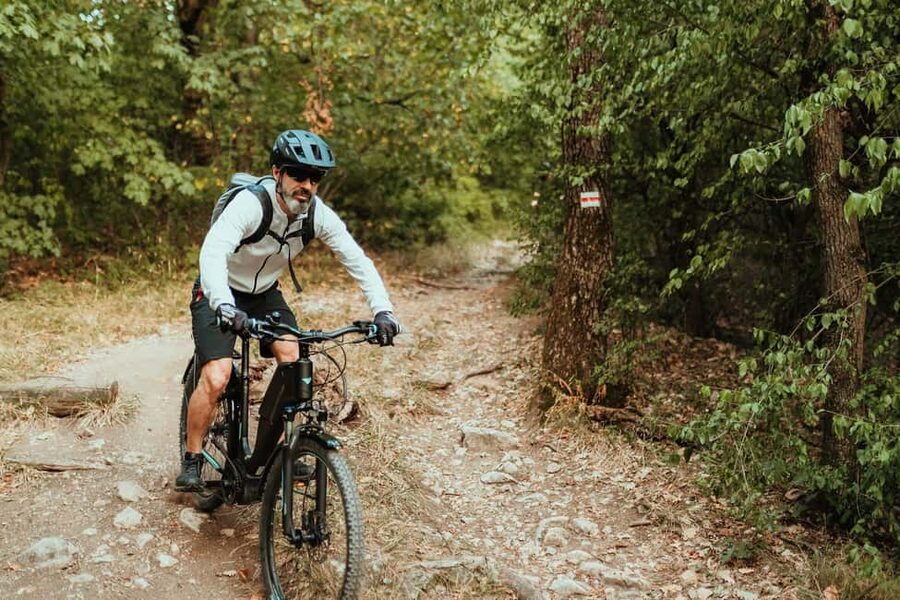 Budapest Peaks: Off-Road eBike Tour - Látó-hegy and Árpád-pihenő add variety