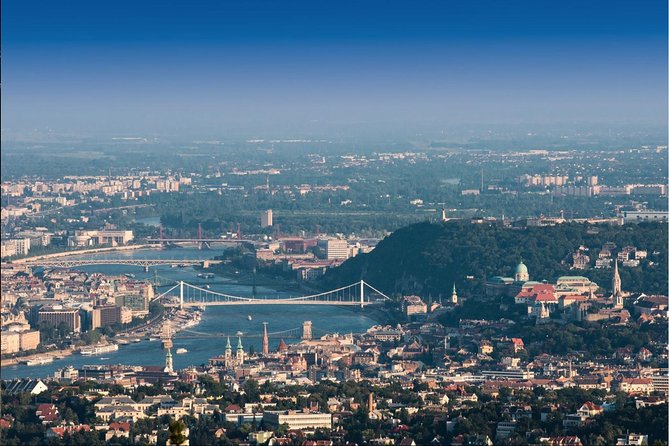 Budapest Photo Walks - Buda Castle and the Chain Bridge after dark