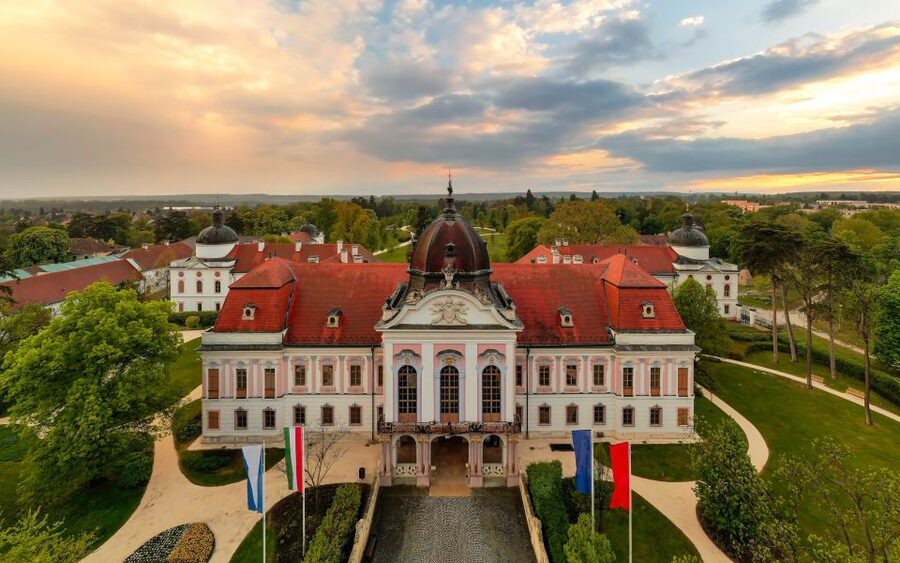 Budapest: Private 3-Hour Gödöllő Palace Tour - The drive from Budapest to the royal residence