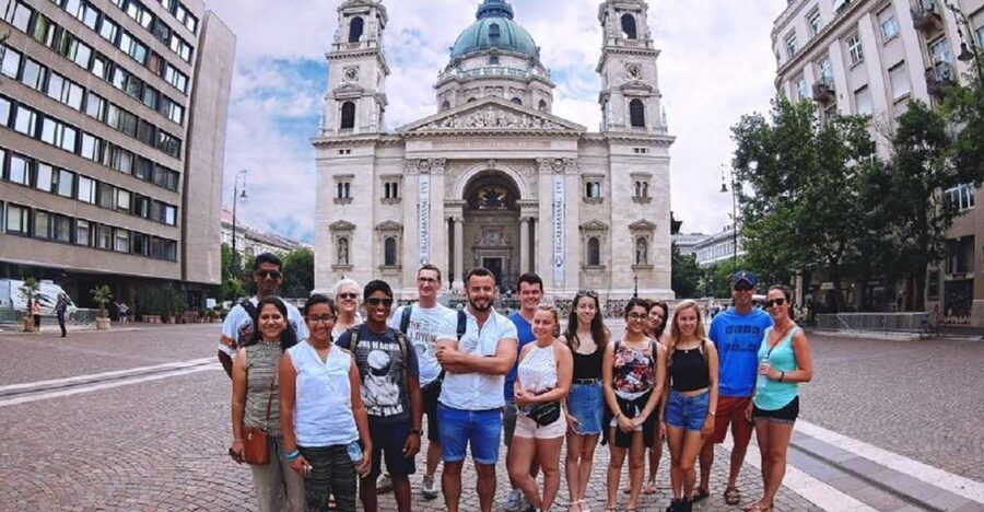 Budapest: Private 3-hour Guided City Tour by Bus - Key points at a glance