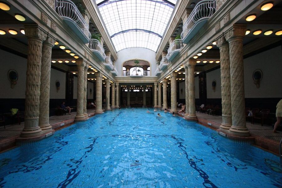 Budapest: Private 3-hour Guided City Tour by Bus - Heroes’ Square and the edge of City Park