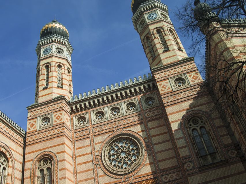 Budapest: Private 3-hour Guided City Tour by Bus - The guide makes the difference