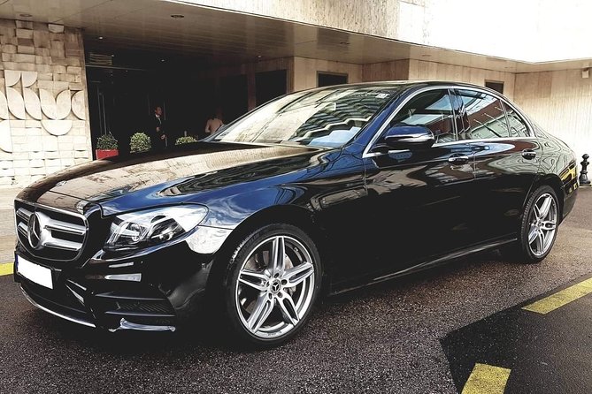 Budapest Private Airport Transfer in a Luxury Car - The 30-minute ride into central Budapest