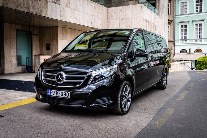 Budapest Private Airport Transfer in a Luxury Minivan - Key points at a glance