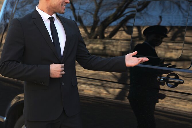 Budapest Private Airport Transfer in a Luxury Minivan - The Budapest to airport departure
