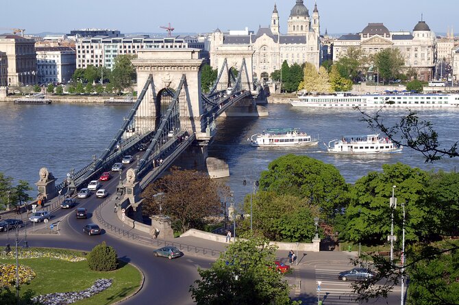 Budapest Private City Tour by car in 4 hours - Central Market Hall: a short taste of local life