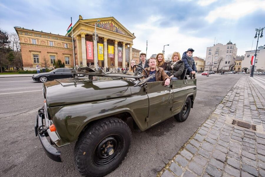 Budapest: Private City Tour with a Vintage Russian Jeep - Timing, group size, and overall value