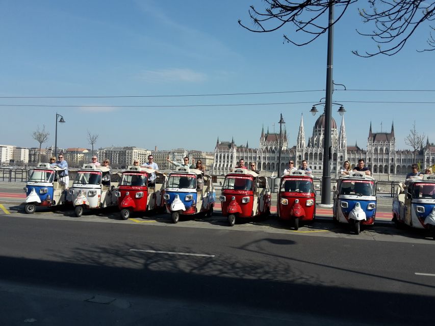 Budapest: Private City Tuk-Tuk Tour & Boat Cruise - Parliament and the Government District