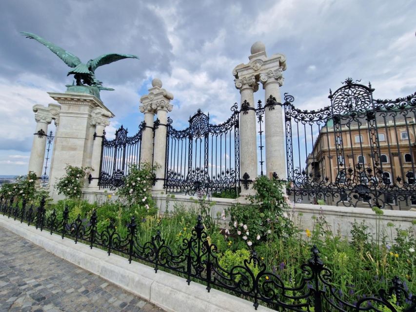 Budapest: private deluxe tour with a native, in Spanish - Andrássy Avenue and Budapest’s grand urban face