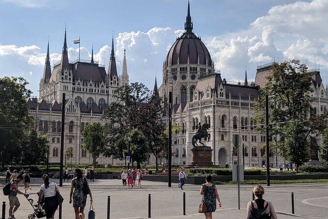 Budapest Private Full Day City Sightseeing Tour Walking or by Car - What this private Budapest day is really good at