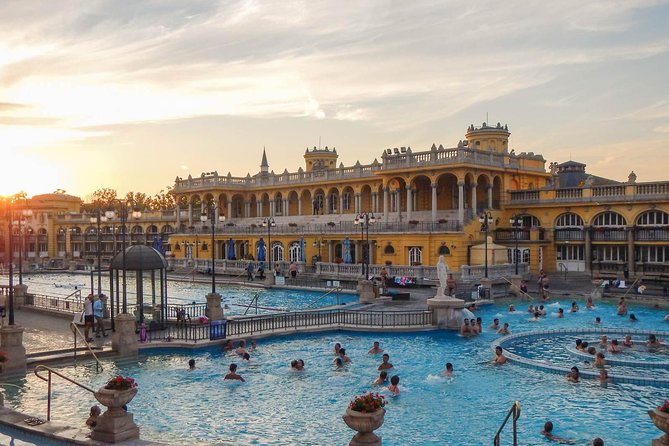 Budapest Private Full Day City Tour with a comfortable air -conditioned car - What the private format really changes