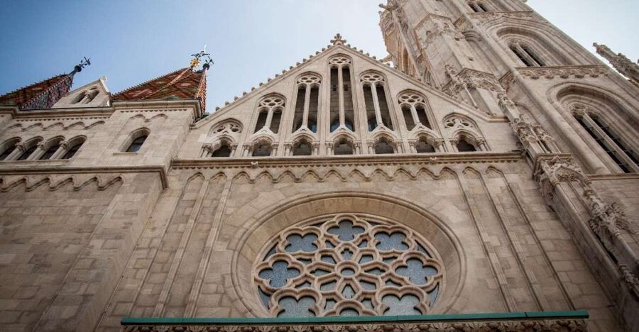 Budapest: Private Luxury Sightseeing Tour - Central Market Hall and the Jewish Quarter