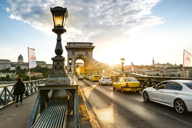 Budapest Private Luxury Sightseeing Tour with Guide and Transport - St. Stephen’s Basilica and the Jewish Quarter