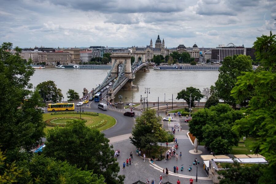 Budapest: Private Luxury Sightseeing Tour - Starting along the Danube riverfront