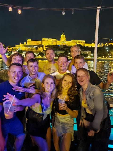 Budapest: Private, Personalized Pub Crawl, 3 drinks included - Second stop: a local bar with more choice
