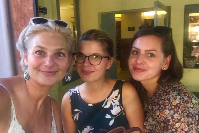 Budapest private sightseeing with Nelli & her local guides - Seeing both sides of the city